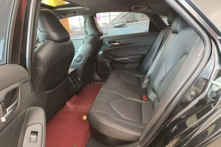 Used Toyota Avalon 2023 Dual-Engine 2.5L Luxury Edition
