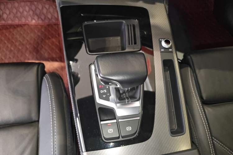 Used Audi Q5L 2022 40T Luxury Dynamic Model