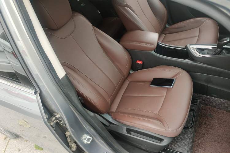 Used Buick GL6 2019 18T 6-Seater Connected Luxury Version China VI Standard
