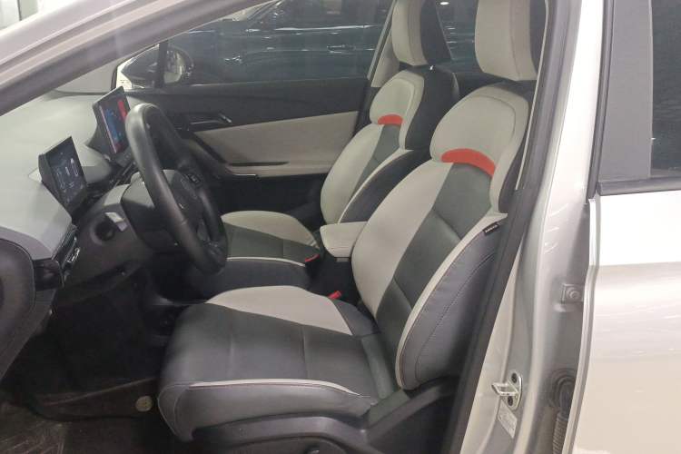 Used MG 4 EV 2023 415 km Range Sea-Faring Champion Edition
