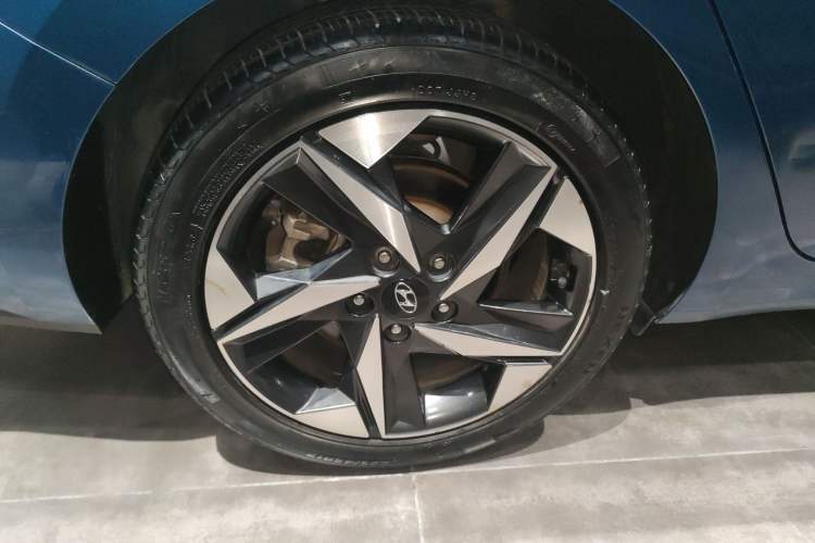 Used Hyundai Elantra 2021 1.5L CVT GLX Elite Edition
