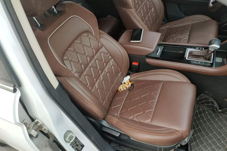 Used Sinotruk VGV U70 2020 1.5T Automatic Smart Luxury 7-Seater
