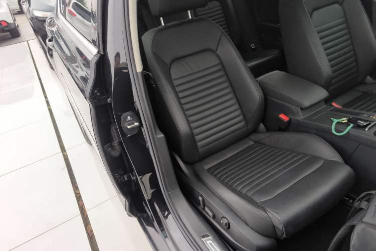 Used Volkswagen Magotan 2019 330TSI DSG Luxury Model China V Standard