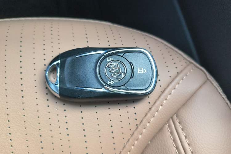 Used Buick GL6 2021 323T Mild Hybrid Connect Luxury Model
