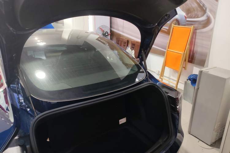 Used Tesla Model 3 2020 Long-Range Rear-Wheel-Drive Version
