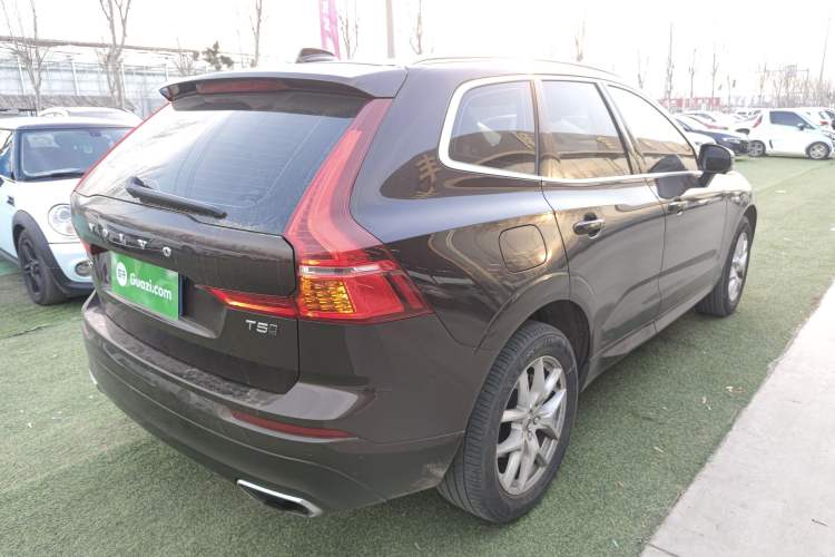 Used Volvo XC60 2019 T5 4x4 Smart Edition China V Standard
