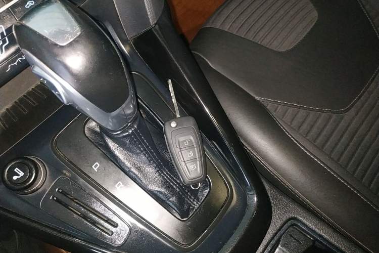 Used Ford Focus 2015 Hatchback 1.6L Automatic Fashion Edition