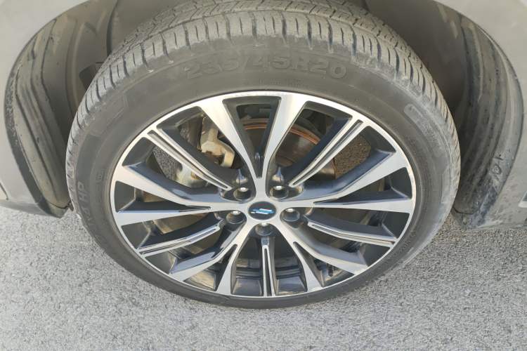 Used Oshan X7 2020 1.5T Automatic Parking with Facial Recognition – Spacey & Carefree Edition
