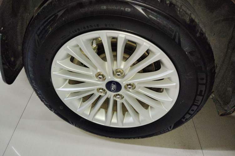 Used Ford Escort 2015 1.5L Automatic Comfort Model
