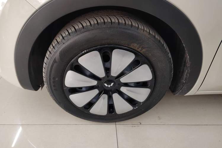 Used Wuling Bingo 2023 333 km Lingxi Connected+ Version
