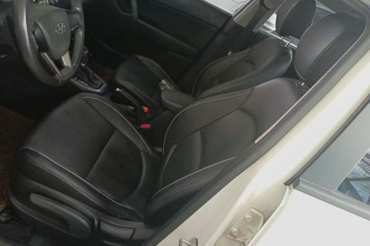 Used Hyundai ix25 2015 1.6L Automatic Two-Wheel Drive Smart GLS Trim
