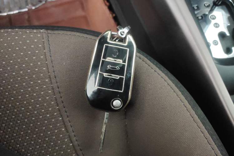 Used Peugeot 2008 2014 1.6L Automatic Fashion Edition
