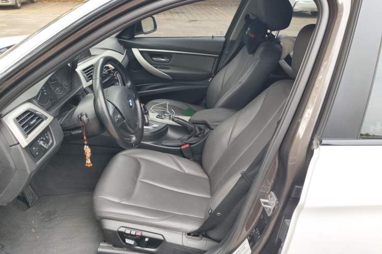 TDK.VehicleDetails.img