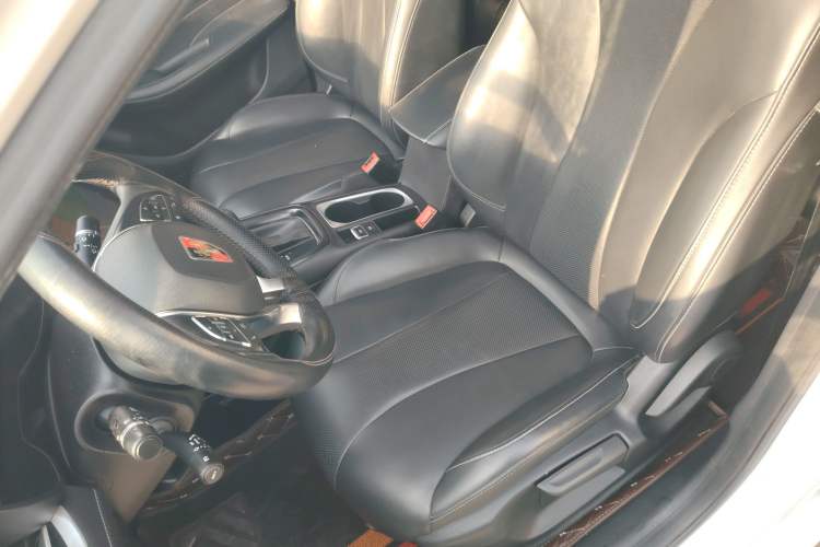 Used Roewe i5 2019 1.5L Automatic 4G Connected Linghao Flagship Edition