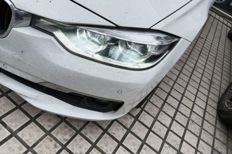 Used BMW 3 Series 2016 320Li Ambition Model
