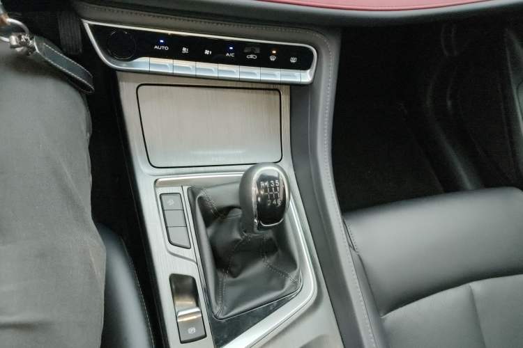 Used Changan CS55PLUS 2020 1.5T Manual Colorful Model
