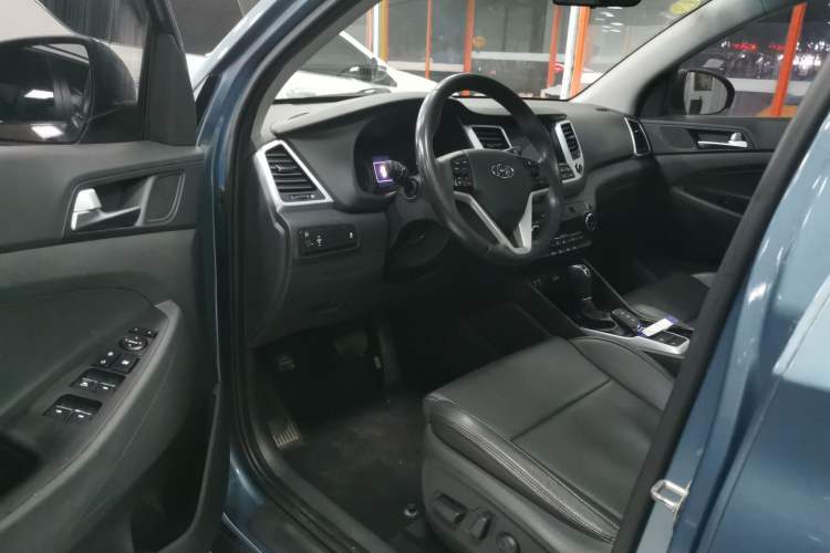Used Hyundai Tucson 2015 1.6T Dual-Clutch Two-Wheel-Drive Smart Model
