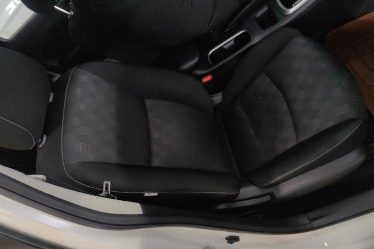 Used Nissan Tiida 2021 1.6L CVT Cool Edition
