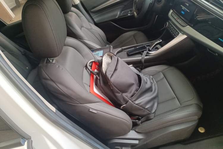 Used Dongfeng Aeolus AX7 2020 1.6T Automatic AI Navigation Model China VI Standard
