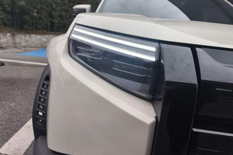 Used  Titanium 3 2025 501KM All-Wheel Drive Intelligent Driving Ultra Version
