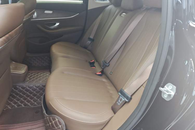 Used Mercedes-Benz E-Class 2023 Updated E 300 L Fashion Edition
