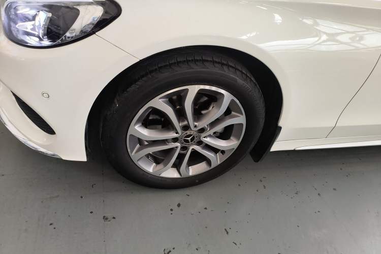 Used Mercedes-Benz C-Class 2017 Restyled C 180 L Fashion Edition Sport Version
