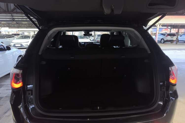 Used  Compass 2021 220T Automatic Elite Edition
