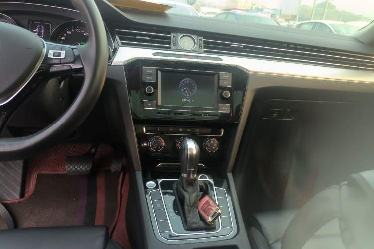 Used Volkswagen Magotan 2019 330TSI DSG Leading Model China VI Standard