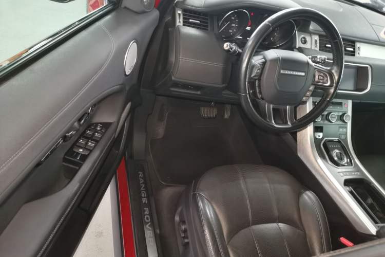 Used Land Rover Range Rover Evoque 2017 2.0T SE PLUS Smart Enjoyment Edition
