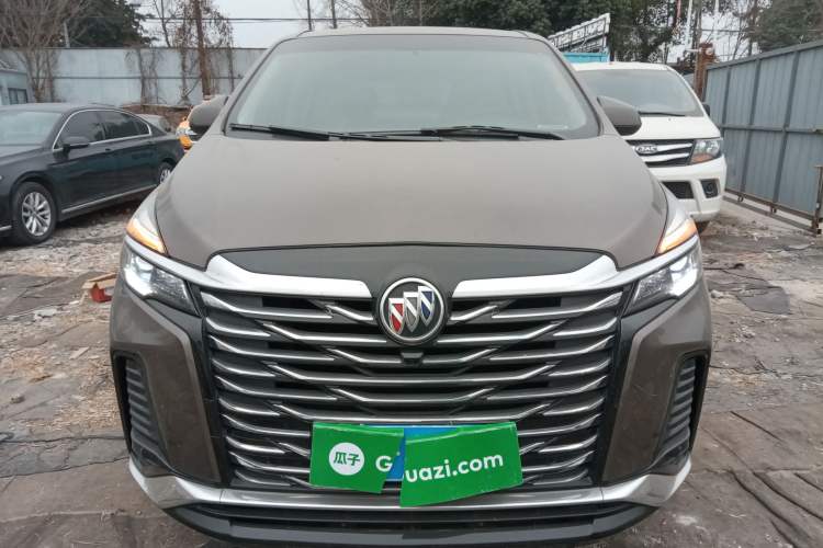 Used Buick GL8 2023 Land Executive Class Comfort Model
