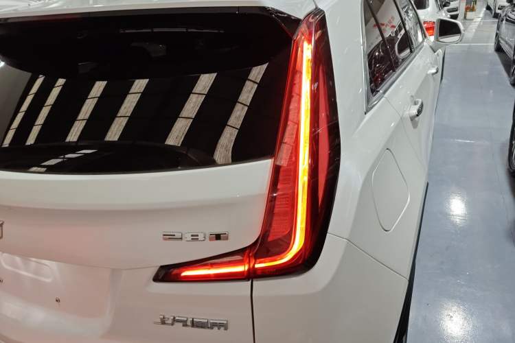 Used Cadillac XT4 2021 28T Two-Wheel Drive Tech Edition
