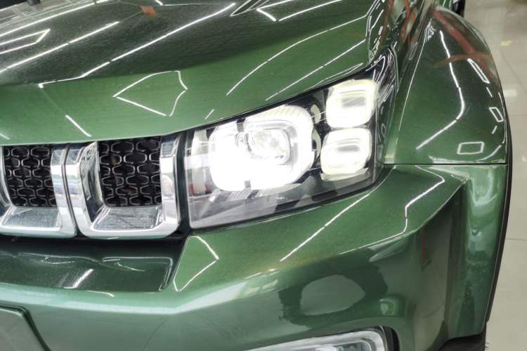 Used  BJ40 2018 PLUS 2.3T Automatic Four-Wheel Drive Premium Edition China V