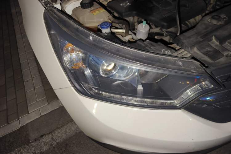 Used Dongfeng Aeolus AX7 2015 2.0L Automatic Zhiyi Trim