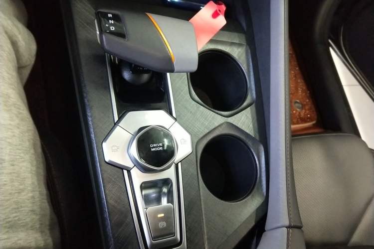 Used Changan UNI-V 2022 1.5T Prestige Version