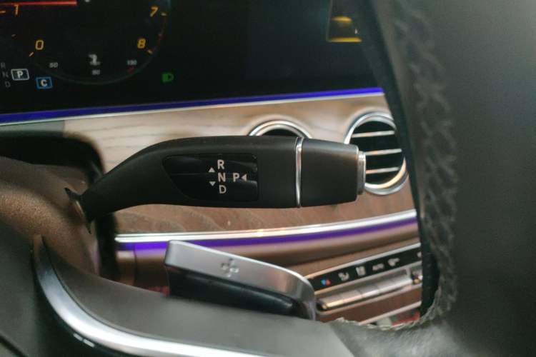 Used Mercedes-Benz E-Class 2023 Facelift E 260 L
