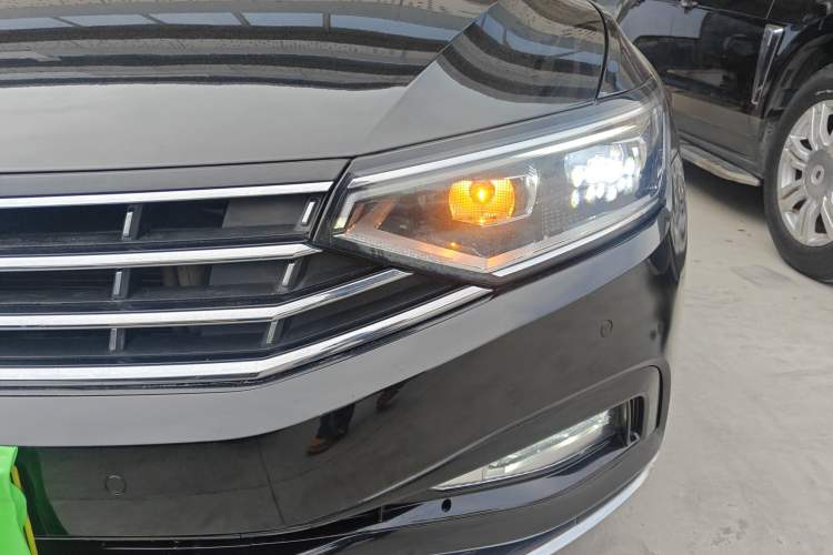 Used Volkswagen Magotan 2020 330TSI DSG Leading Model
