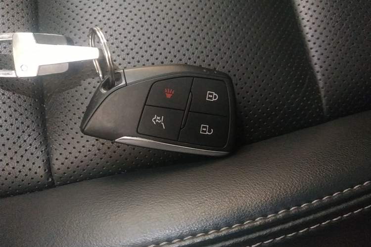 Used Buick Envision 2022 Facelift Encore S 652T Two-Wheel-Drive Luxury Model
