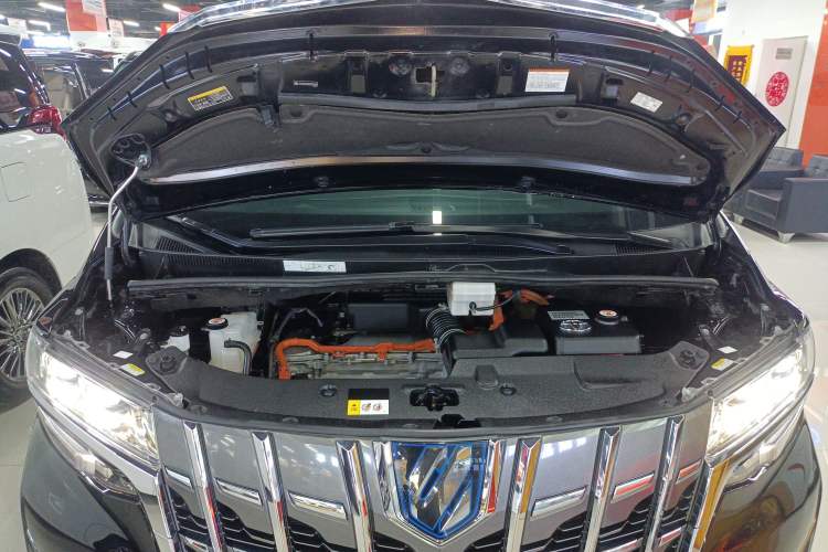 Used Toyota Alphard 2021 Dual-Engine 2.5L Luxury Edition
