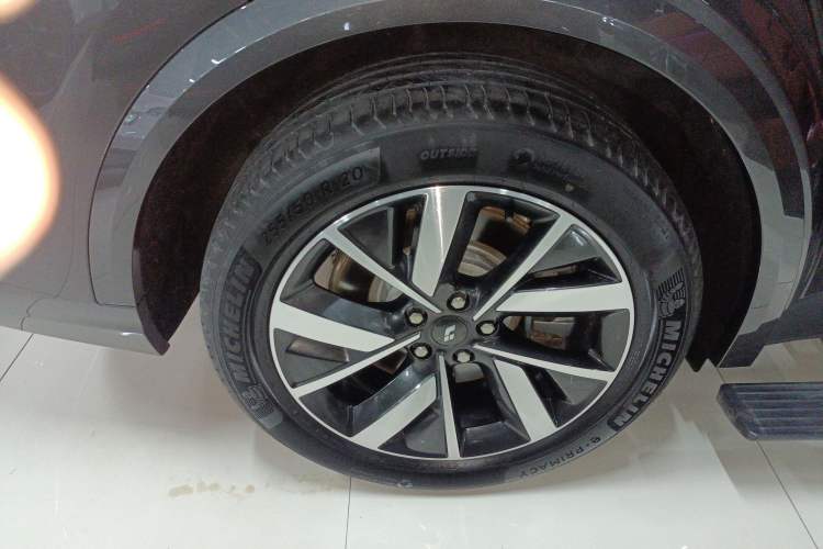 Used Li Auto L8 2024 PRO Model
