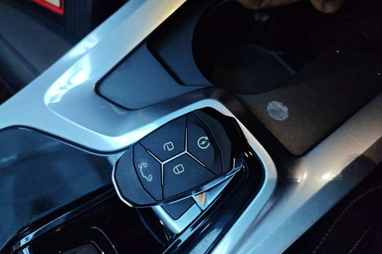 Used Lynk & Co 01 2017 2.0T Two-Wheel Drive Pro Edition
