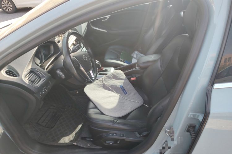 Used Volvo V40 2018 T3 Zhiya Edition