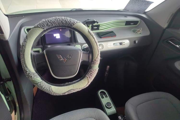 Used Wuling Hongguang MINIEV 2021 Macaron Premium Model – Lithium Iron Phosphate
