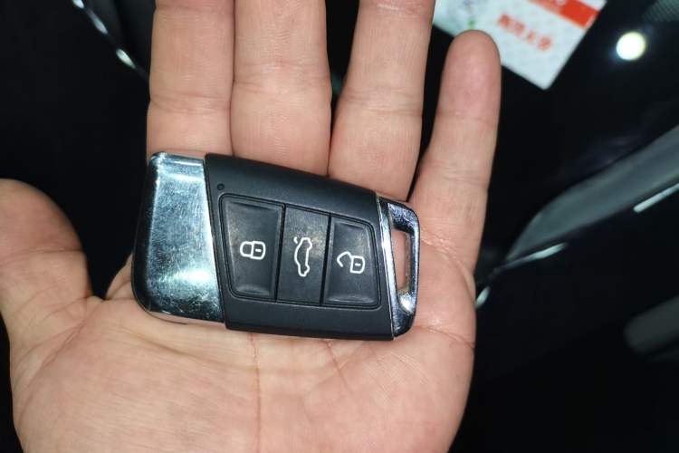 Used Volkswagen Passat 2019 330TSI Luxury Edition China VI Standard
