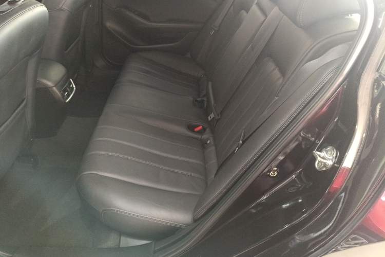 Used Mazda Atenza 2020 2.0L Blue Sky Luxury Edition
