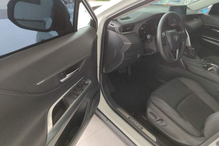 Used Toyota Venza 2022 2.0L CVT Two-Wheel Drive Luxury Edition
