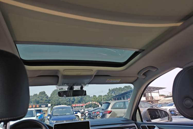 Used Volkswagen Tiguan L 2022 330TSI Automatic Two-Wheel Drive R-Line Enhanced Edition
