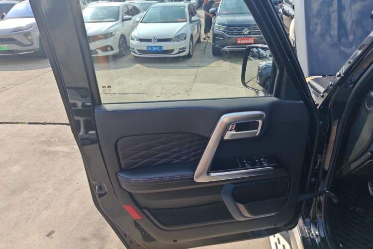 Used Beijing Auto BJ40 2020 2.0T Automatic Four-Wheel Drive Urban Hunter Edition Chivalrous Type
