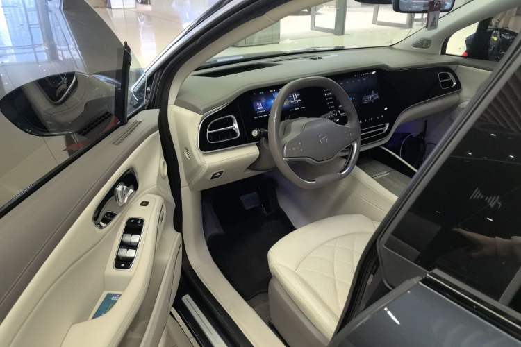 Used  R7 2022 Flagship Advanced Edition