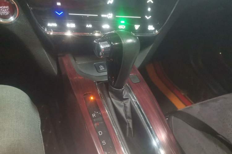 Used Honda XR-V 2017 1.8L VTi CVT Luxury Edition
