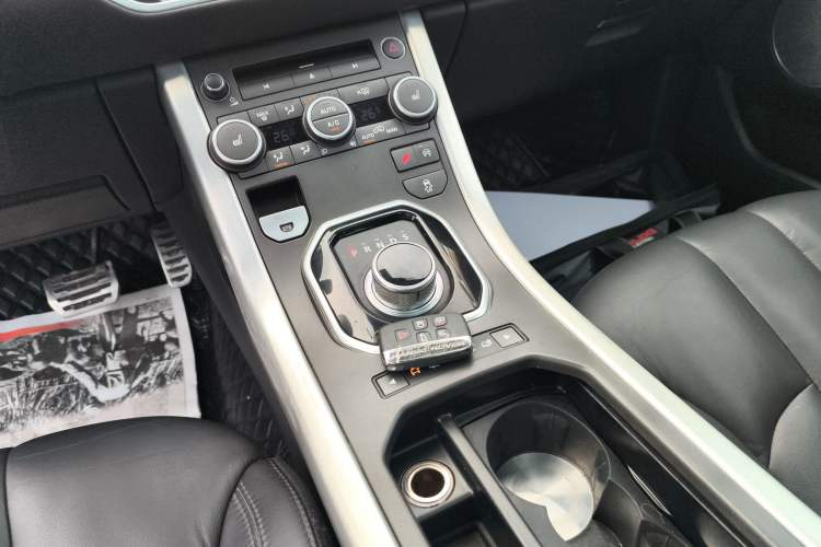 Used Land Rover Range Rover Evoque 2015 2.0T Five-Door Zhiyao Edition
